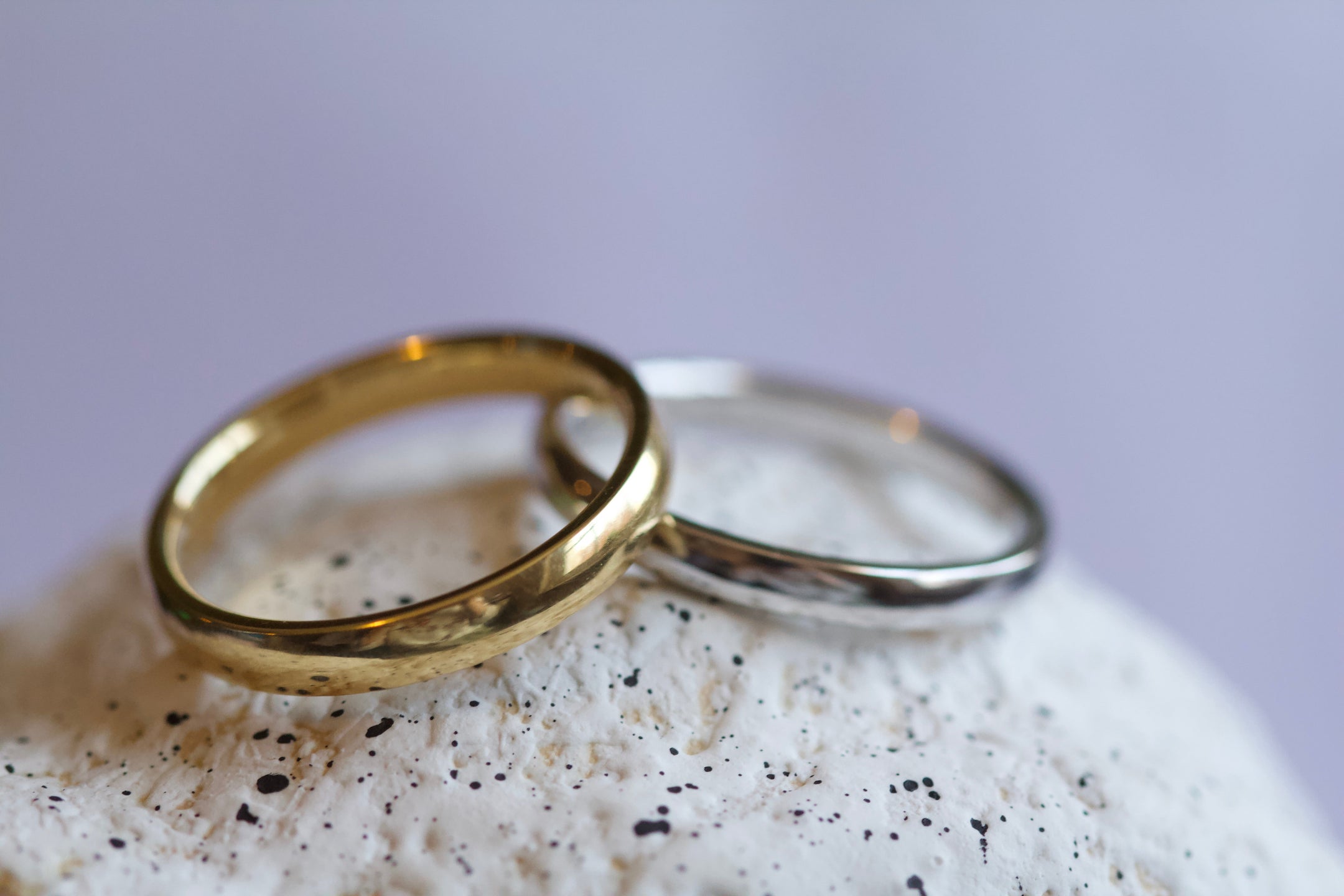 Ladies Classic Gold Wedding Rings