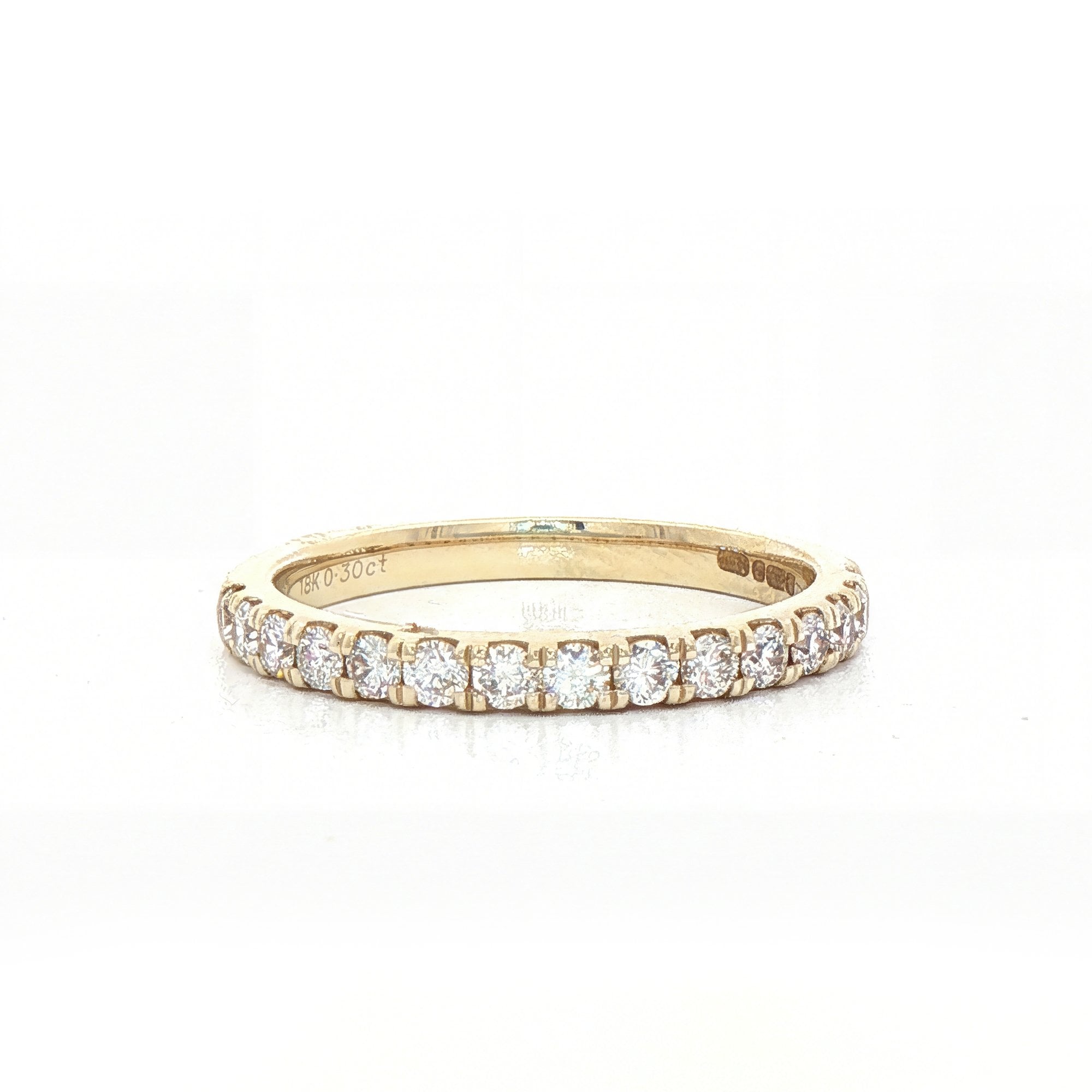 0.30ct Fvs 2mm Castelle Set Natural Diamond Wedding Band In 18ct Yellow Gold