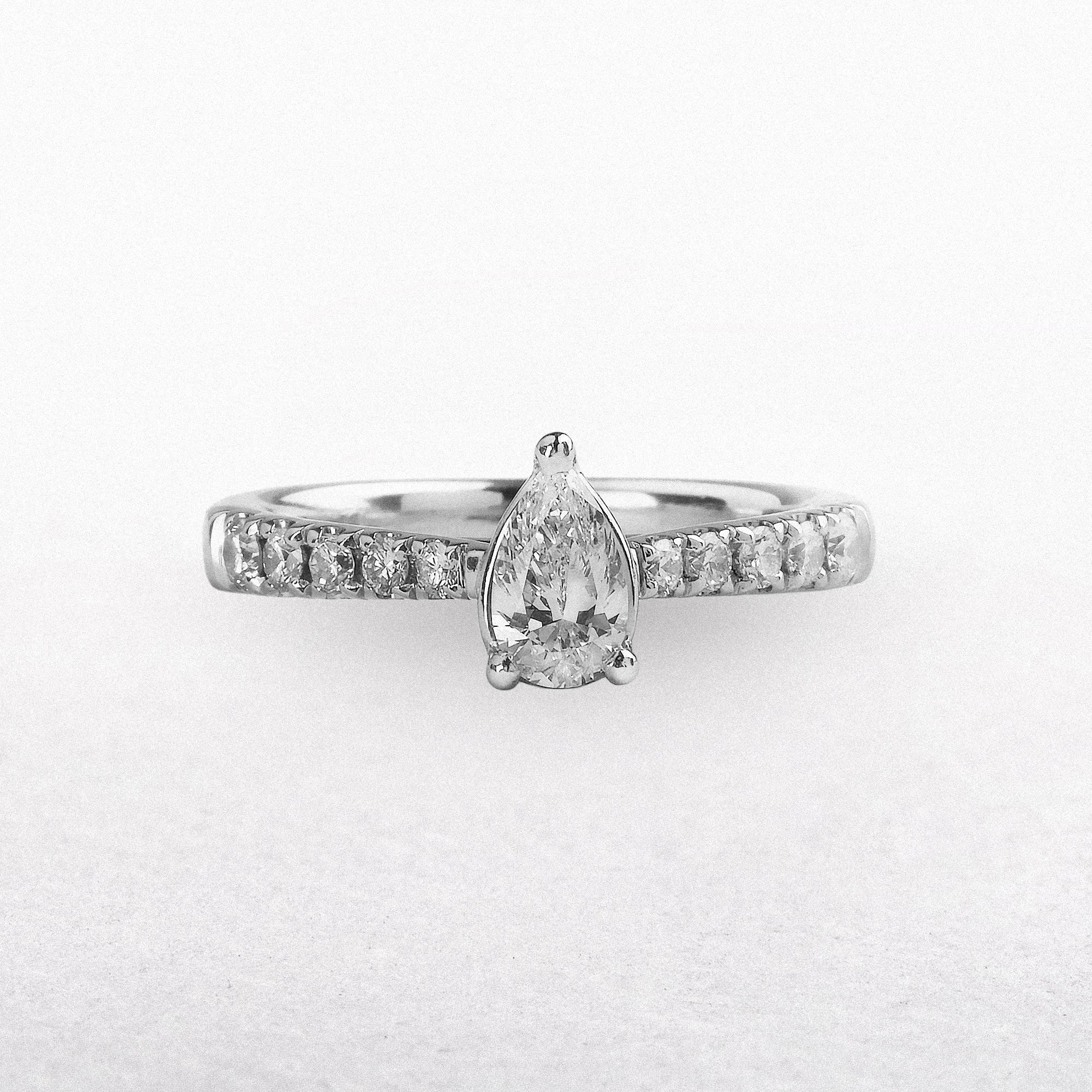 0.41ct Dvs1 Natural Diamond Pear Solitaire With Diamond Shoulders Set In Platinum