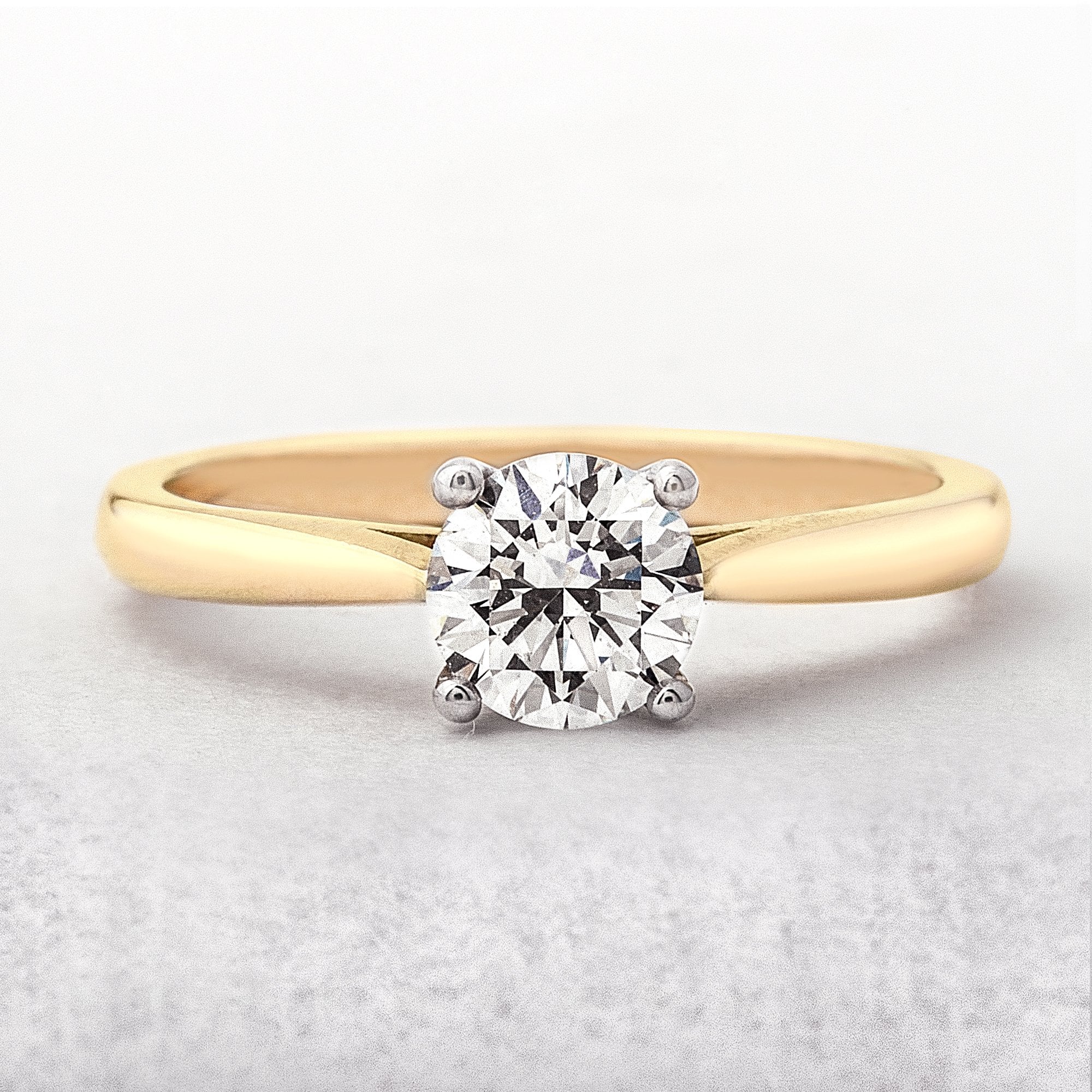 0.44ct E Vs2 GIA Certified Round Brilliant Cut Solitaire Natural Diamond Engagement Ring