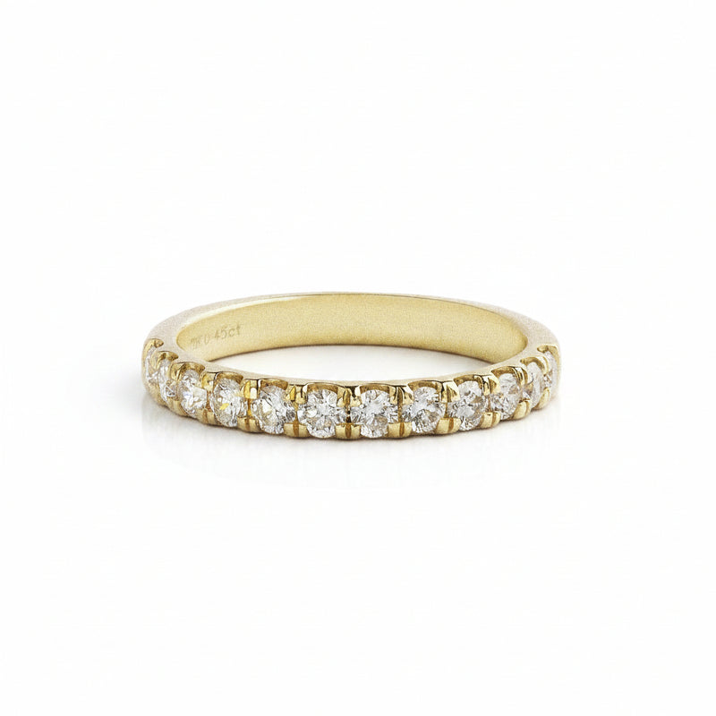 0.55ct Fvs 2.5mm Castelle Set Natural Wedding Band In 18ct Yellow Gold