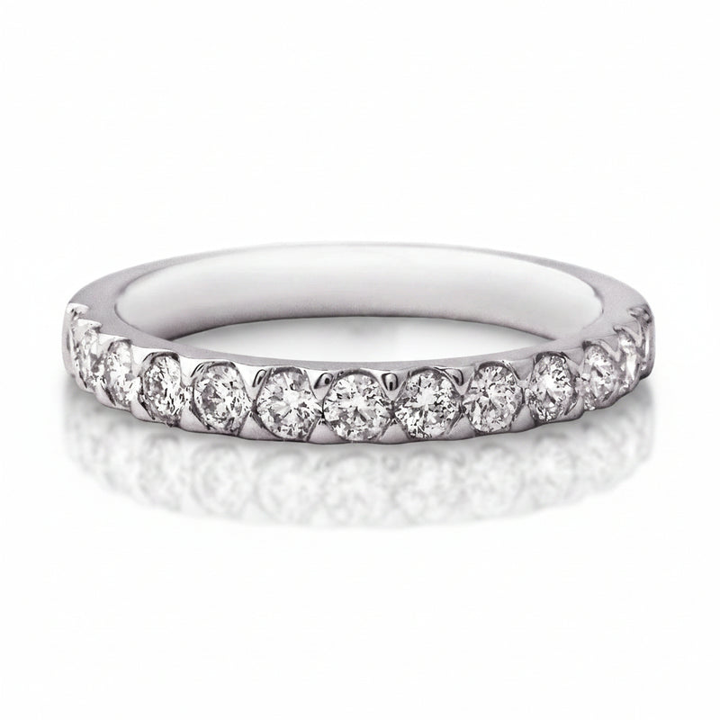 0.60ct Fvs 2.7m Brilliant Cut Triangle Claw Set Natural Diamond Wedding Band In 18ct White Gold