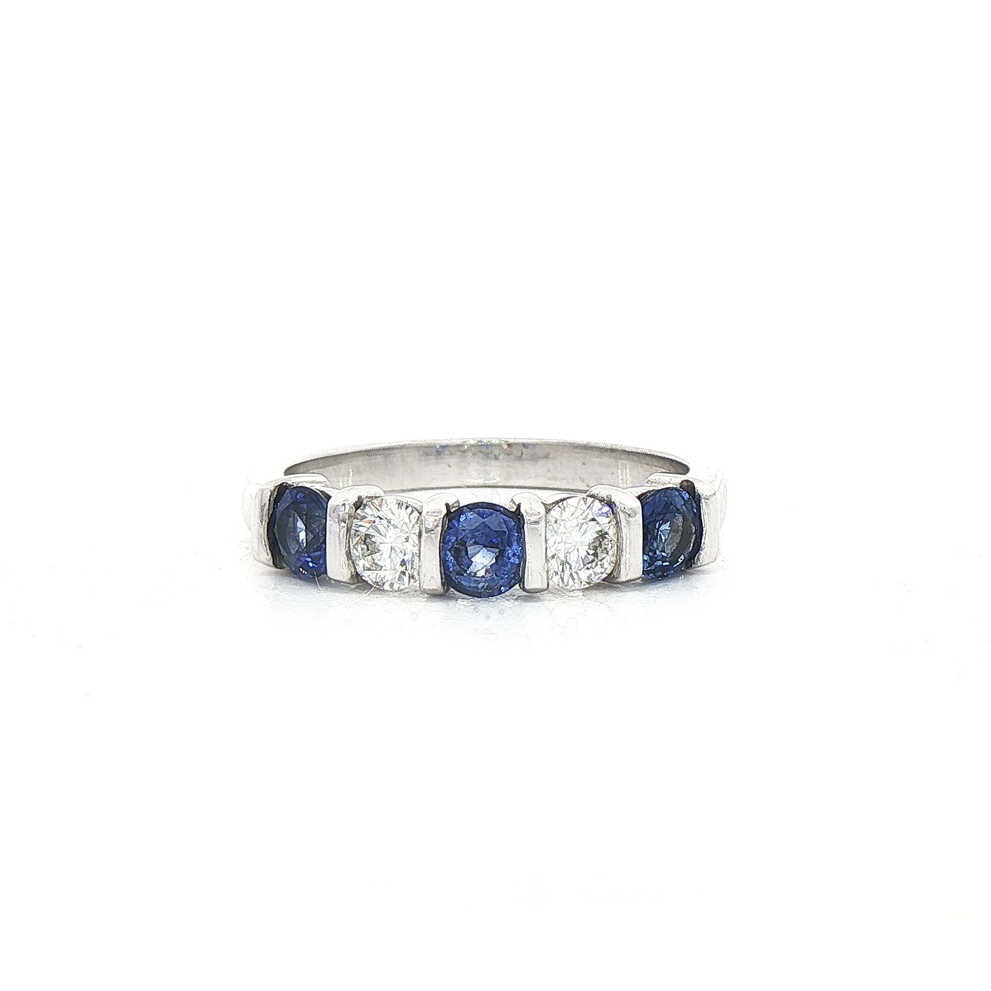 0.75ct Sapphire & G Vs Natural Diamond 0.38ct in 18ct White Gold