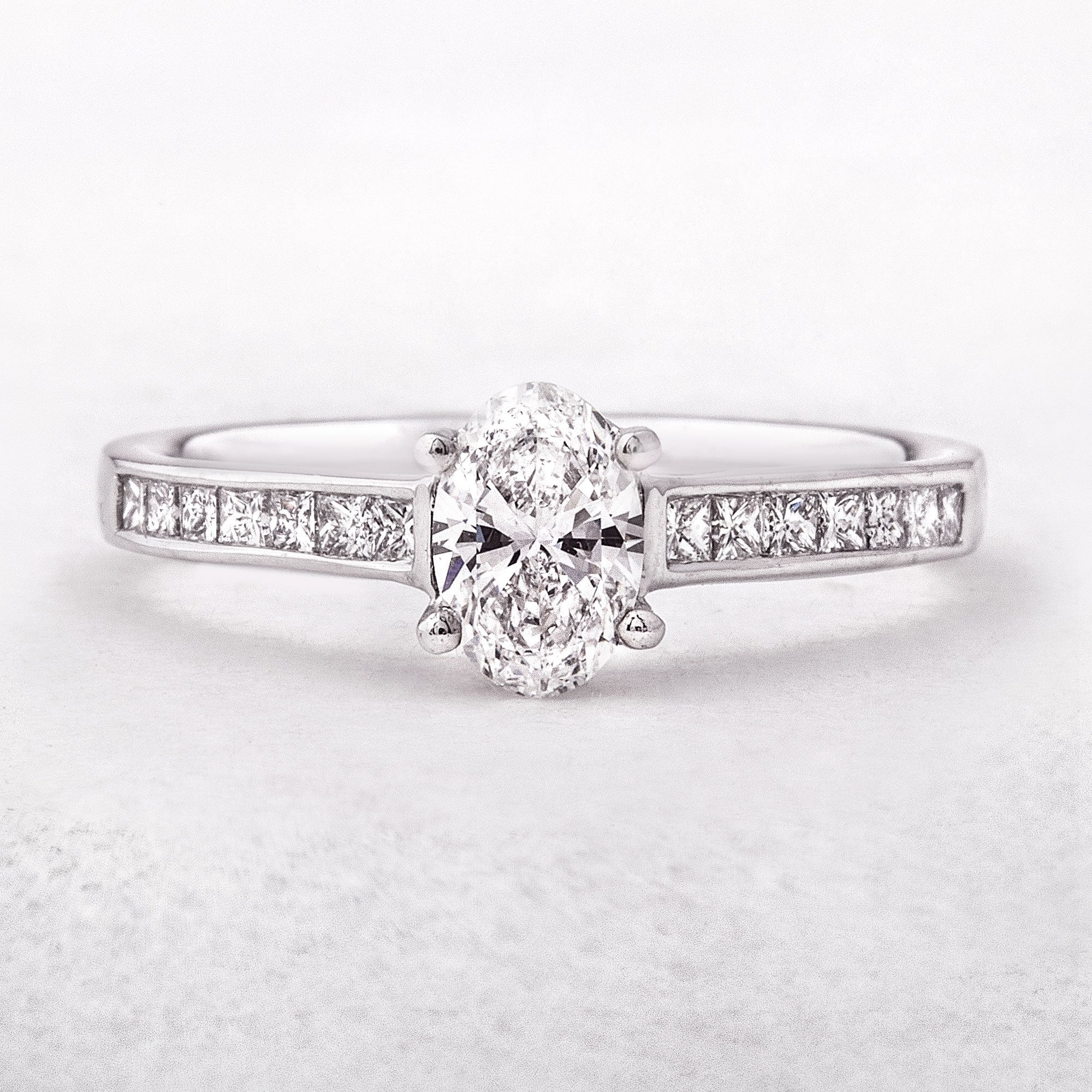 0.78ct E si1 Certified Oval Natural Diamond Princess Cut Shoulders 18ct White Gold Engagement Ring