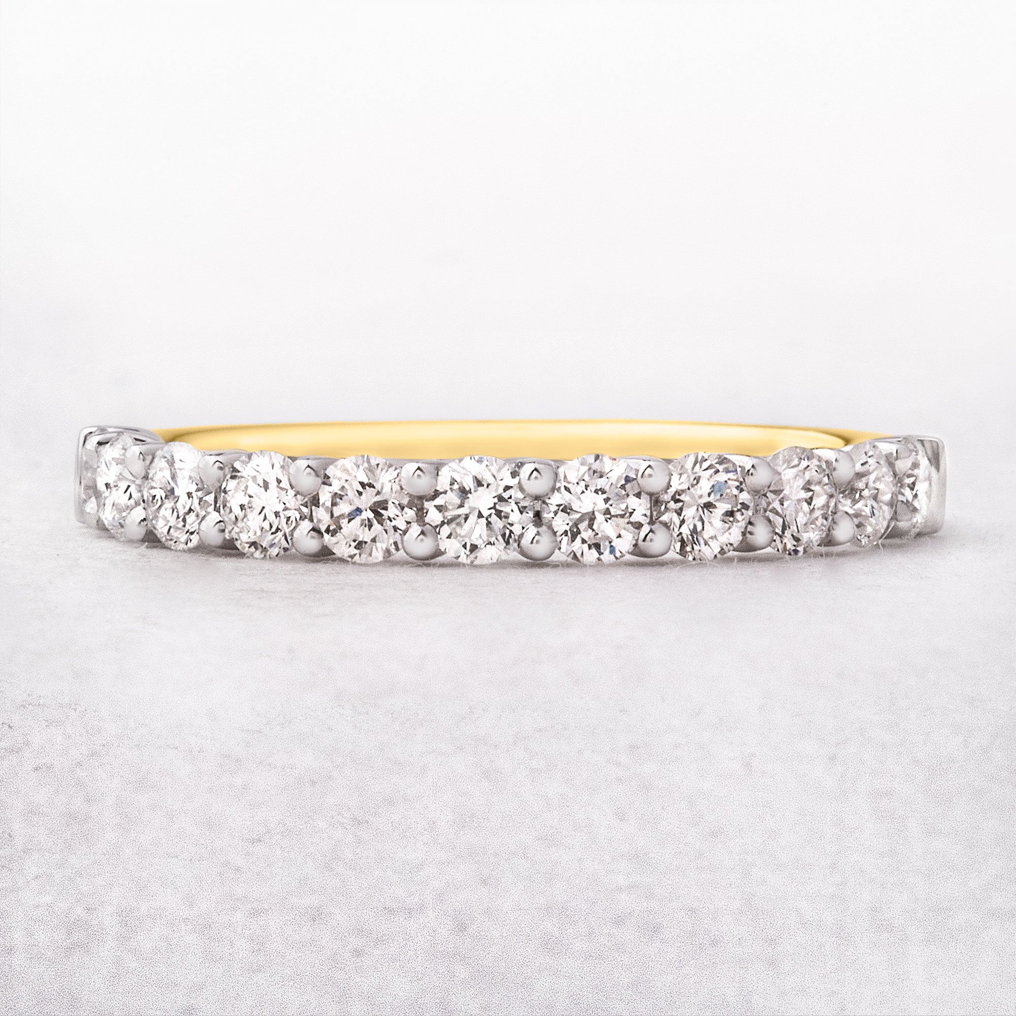 0.81ct F / VS Natural Diamond Round Cut Eleven Stone, 18ct Gold Ring