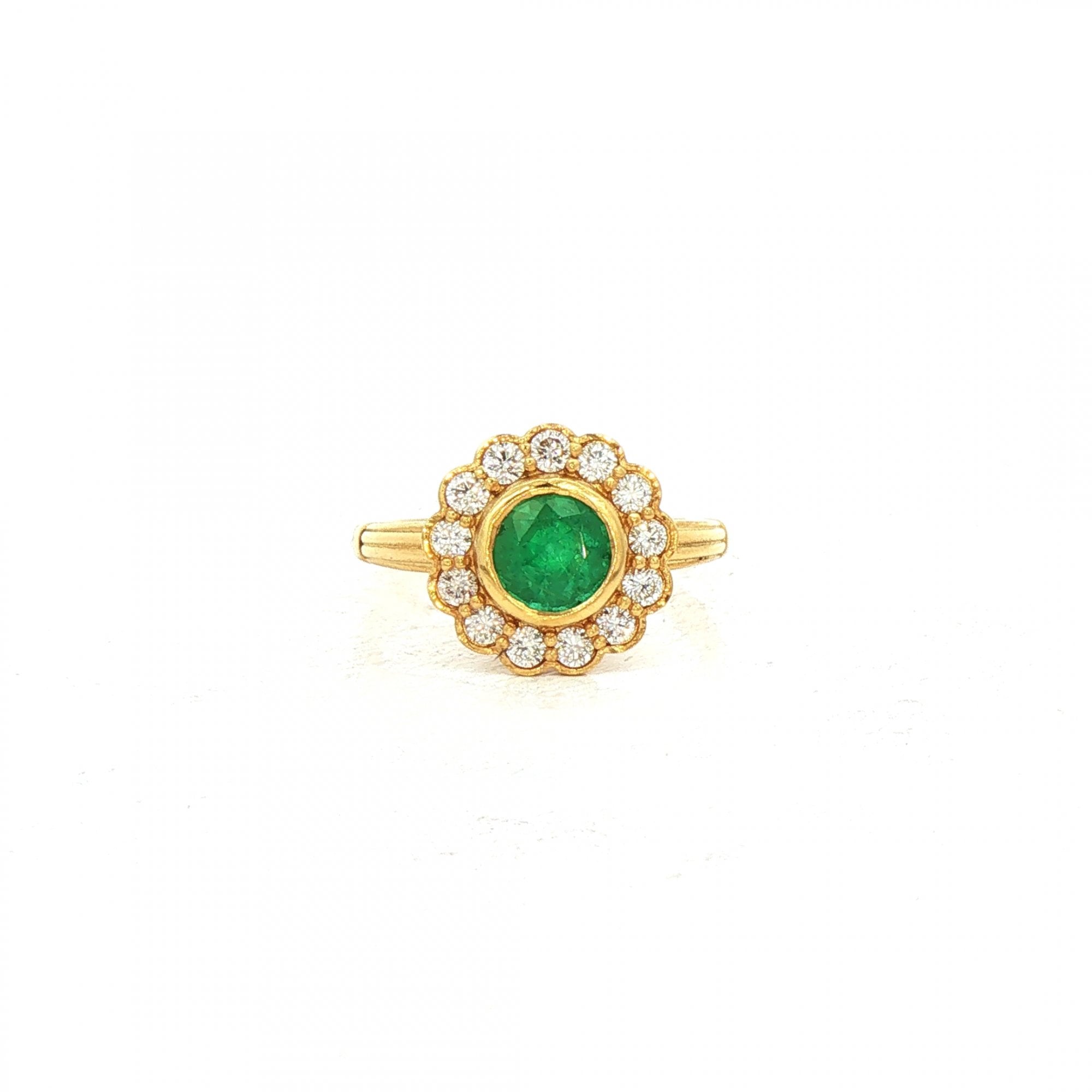 0.90ct Round Emerald & 1.00ct Natural Diamond Halo Cluster Floral Style Ring in 18ct Yellow Gold