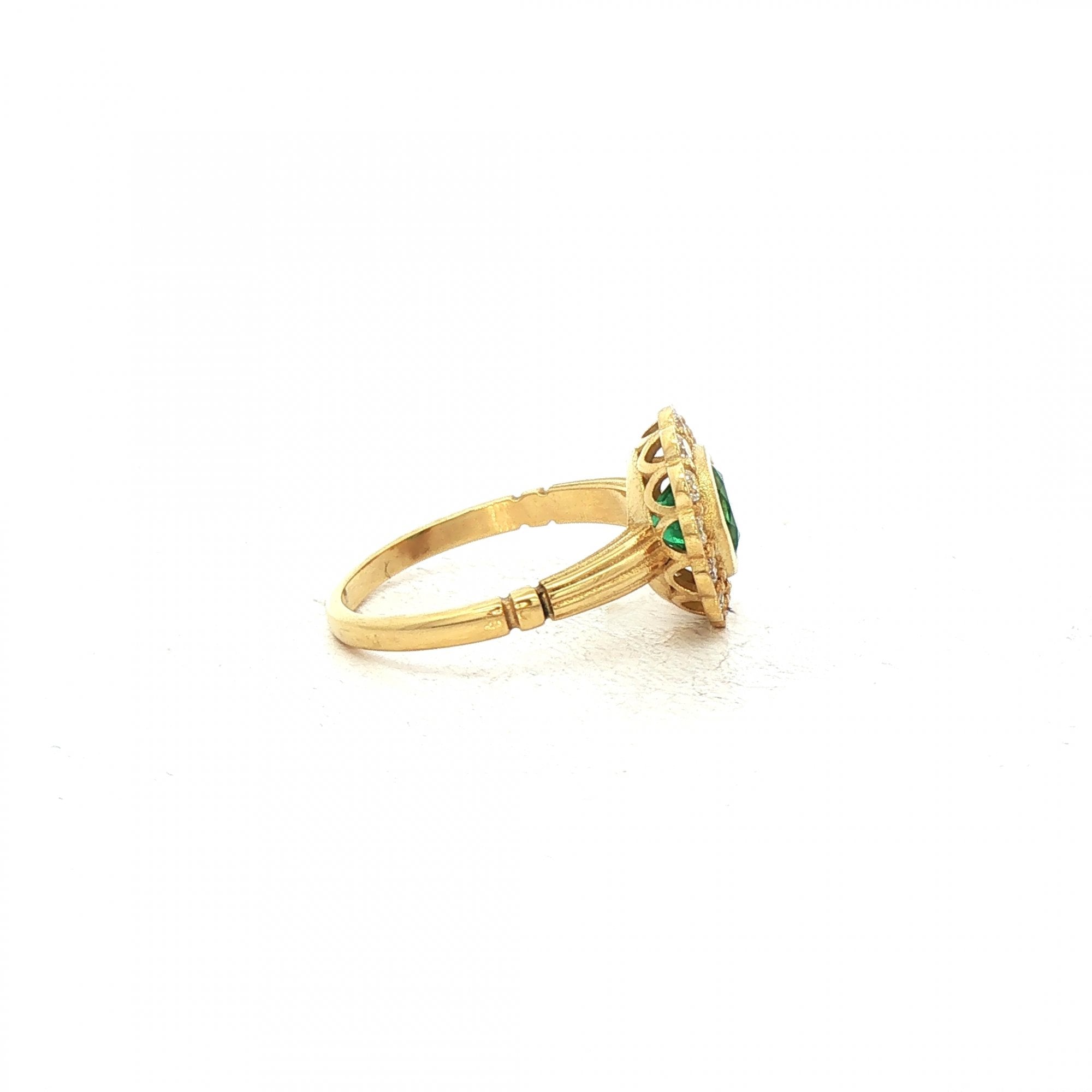 0.90ct Round Emerald & 1.00ct Natural Diamond Halo Cluster Floral Style Ring in 18ct Yellow Gold
