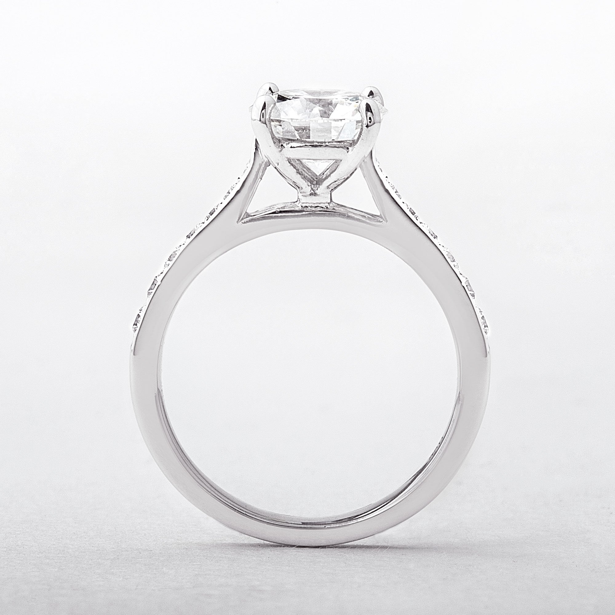 0.93ct L i1 GIA Certified Round Brilliant Cut Natural Diamond Solitaire Platinum Engagement Ring