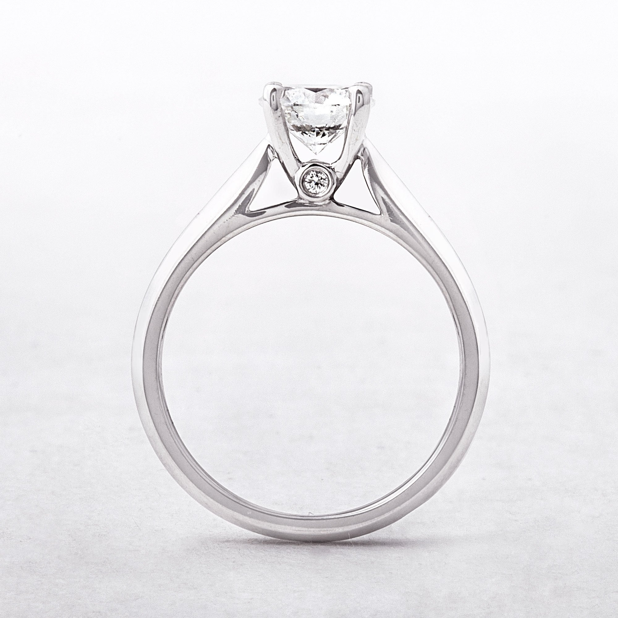 0.96ct F VS2 GIA Certified Round Natural Diamond Solitaire 18ct White Gold Engagement Ring