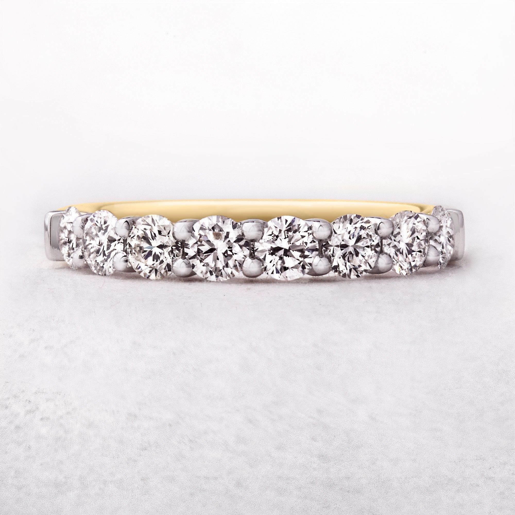 0.96ct F / VS2 Natural Diamond Round Cut Eight Stone, 18ct Gold Ring