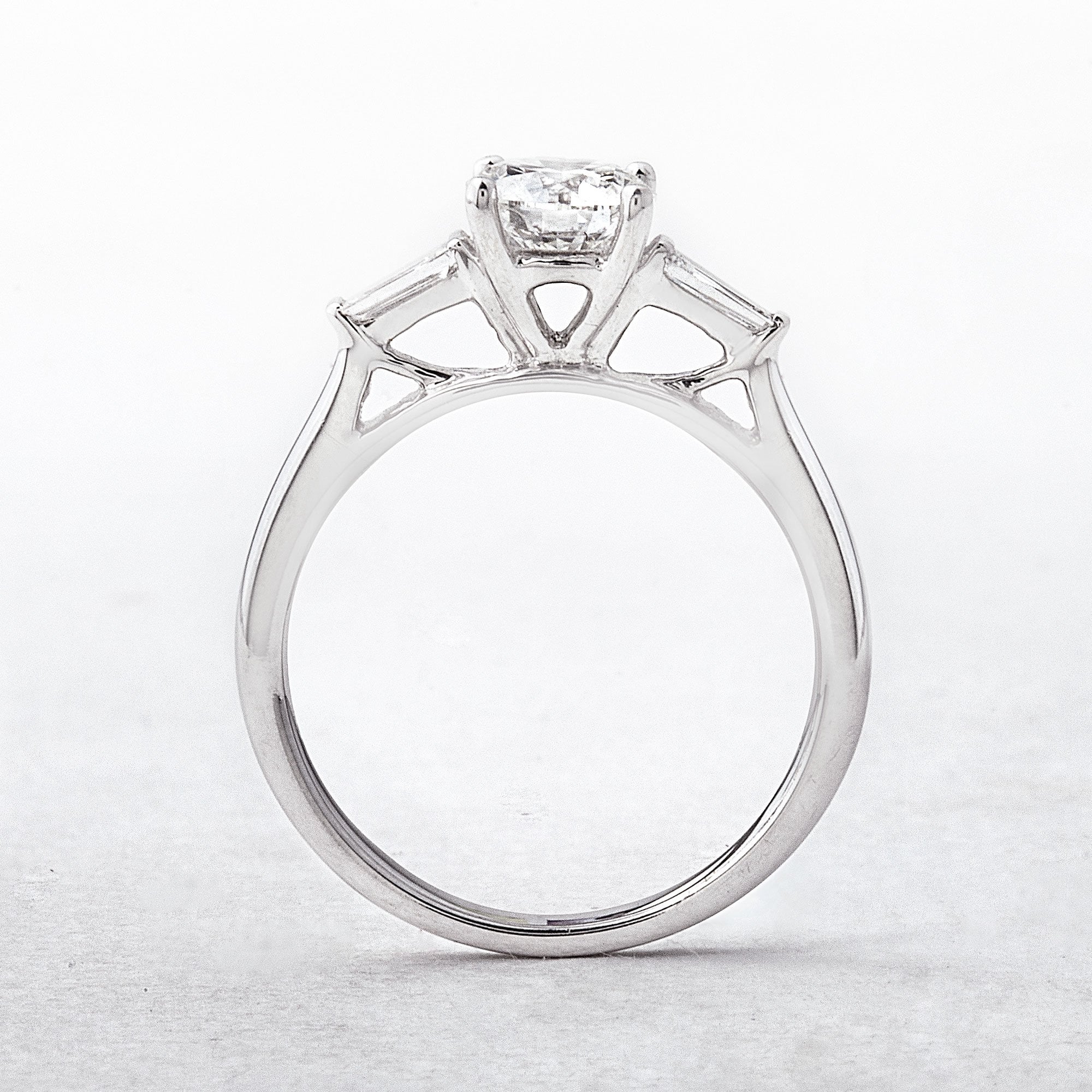 1.09ct G VS2 GIA Certified Round Natural Diamond Baguette Shoulders 18ct White Gold Engagement Ring
