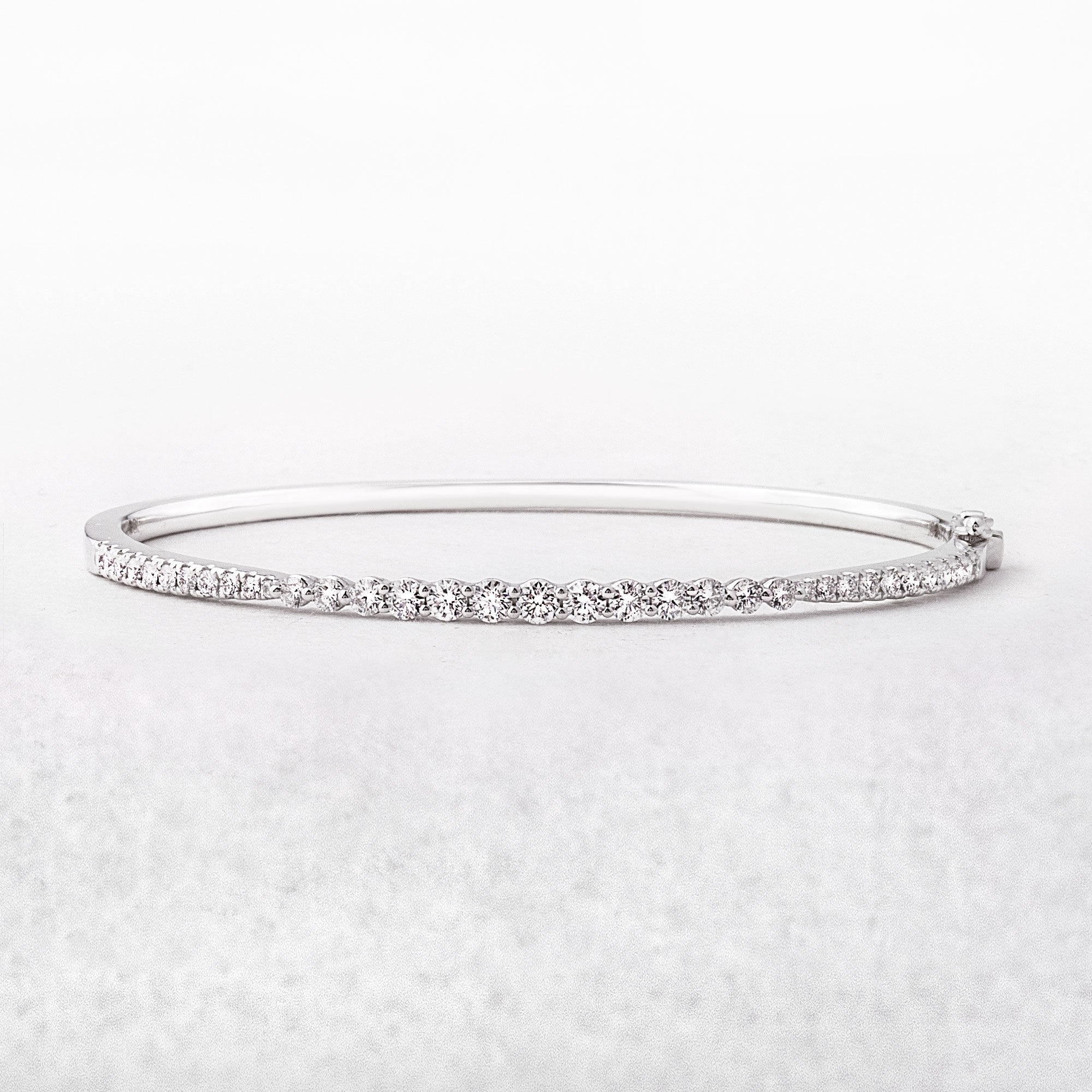 1.32ct Graduated Natural Diamond Line Gold Bangle