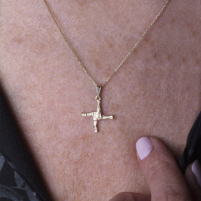 10ct Yellow Gold St.Bridgets Cross & Chain