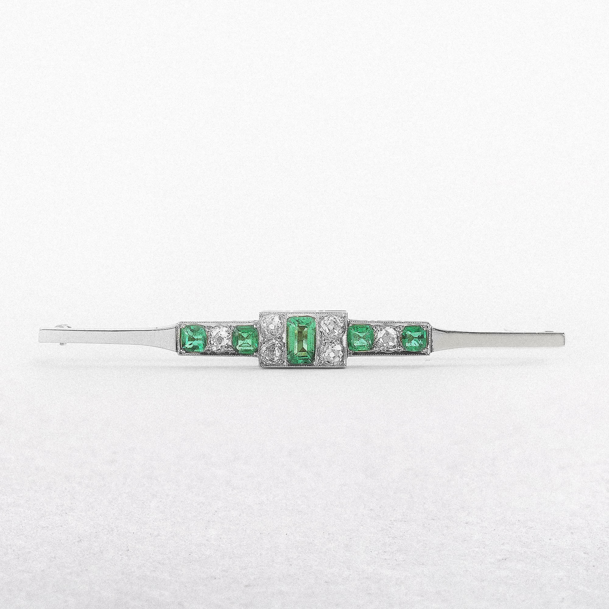 15ct Platinum Antique Emerald and Natural Diamond Bar Brooch