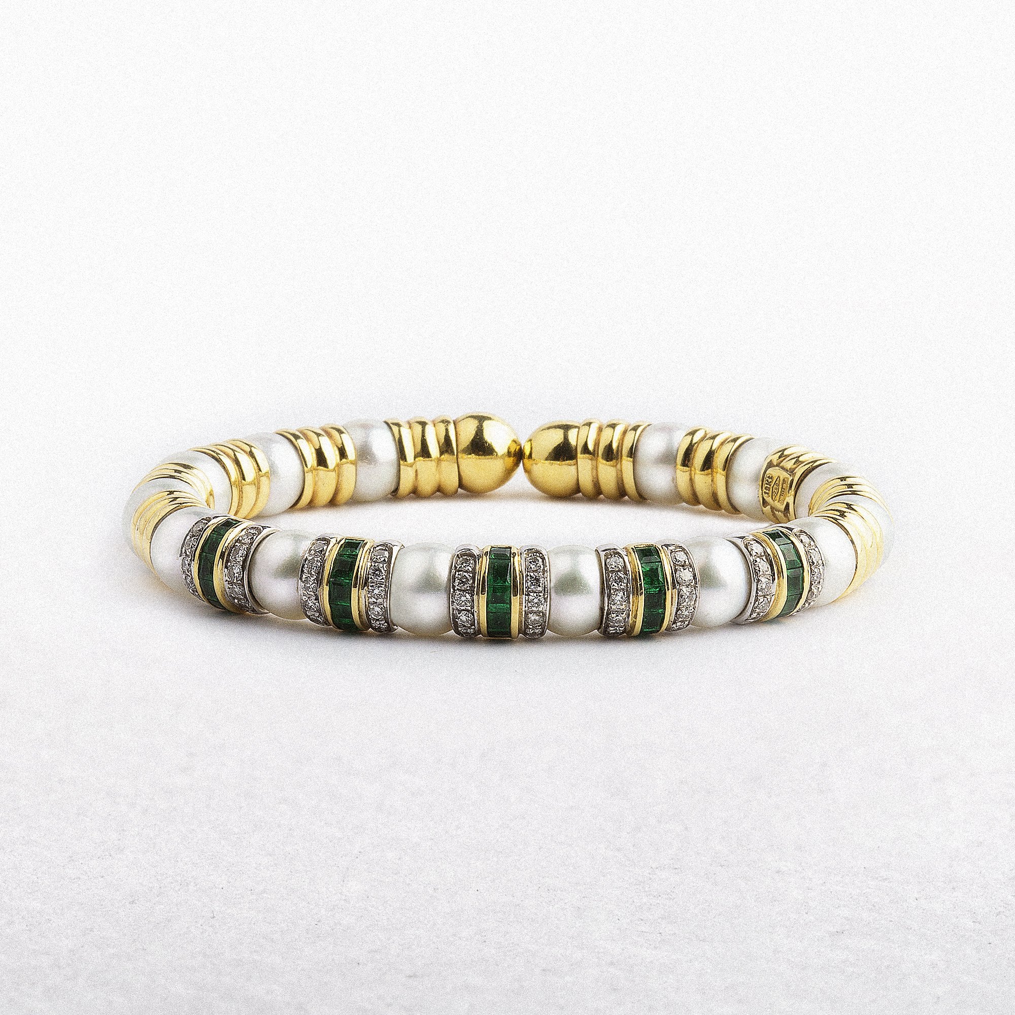 18ct Natural Emerald, Diamond & Pearl Bangle