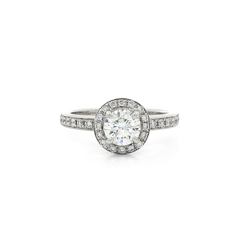 18ct White Gold 0.50ct Round Brilliant-cut halo cluster ring set in four claw