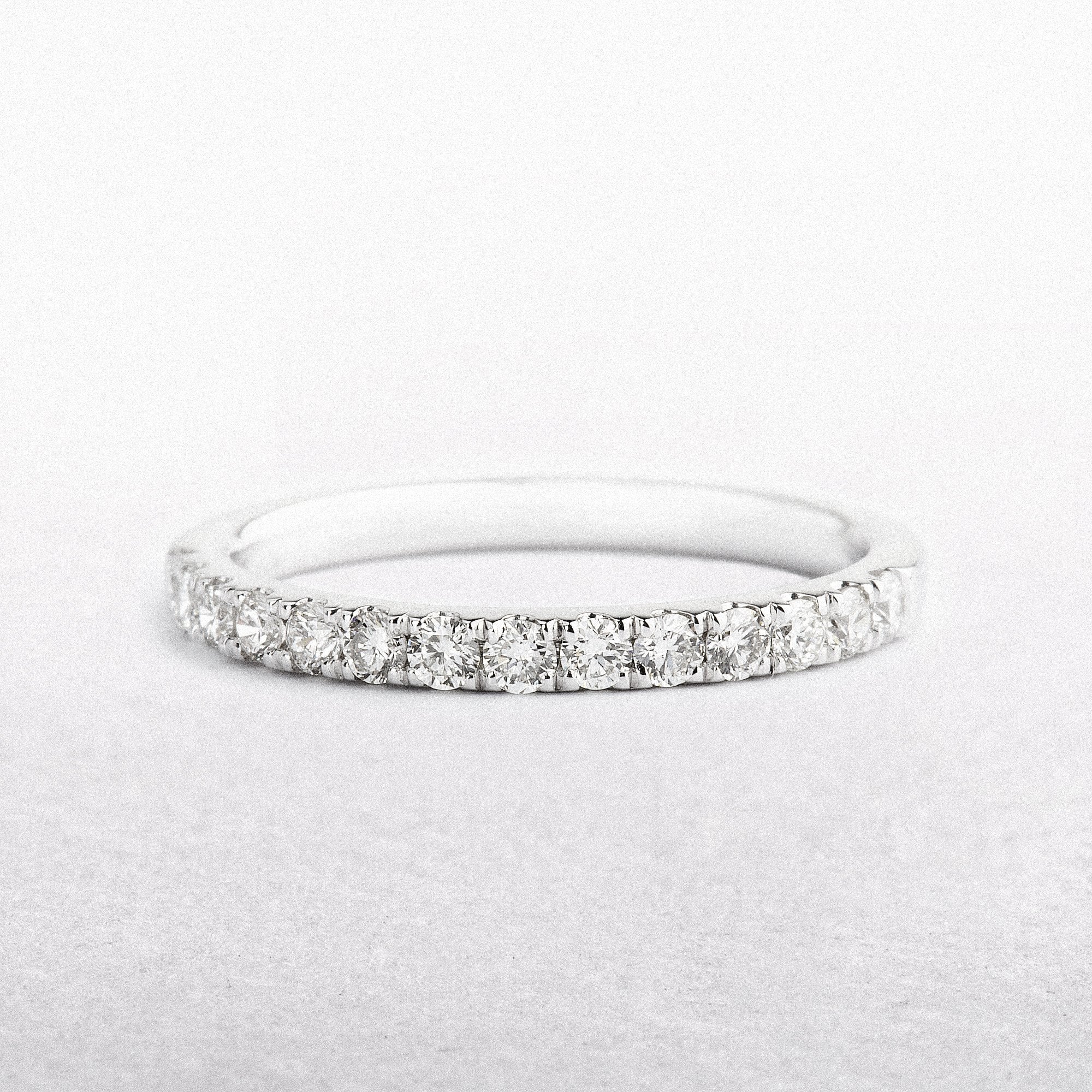 18ct White Gold Castel Setting Natural Diamond Wedding Ring