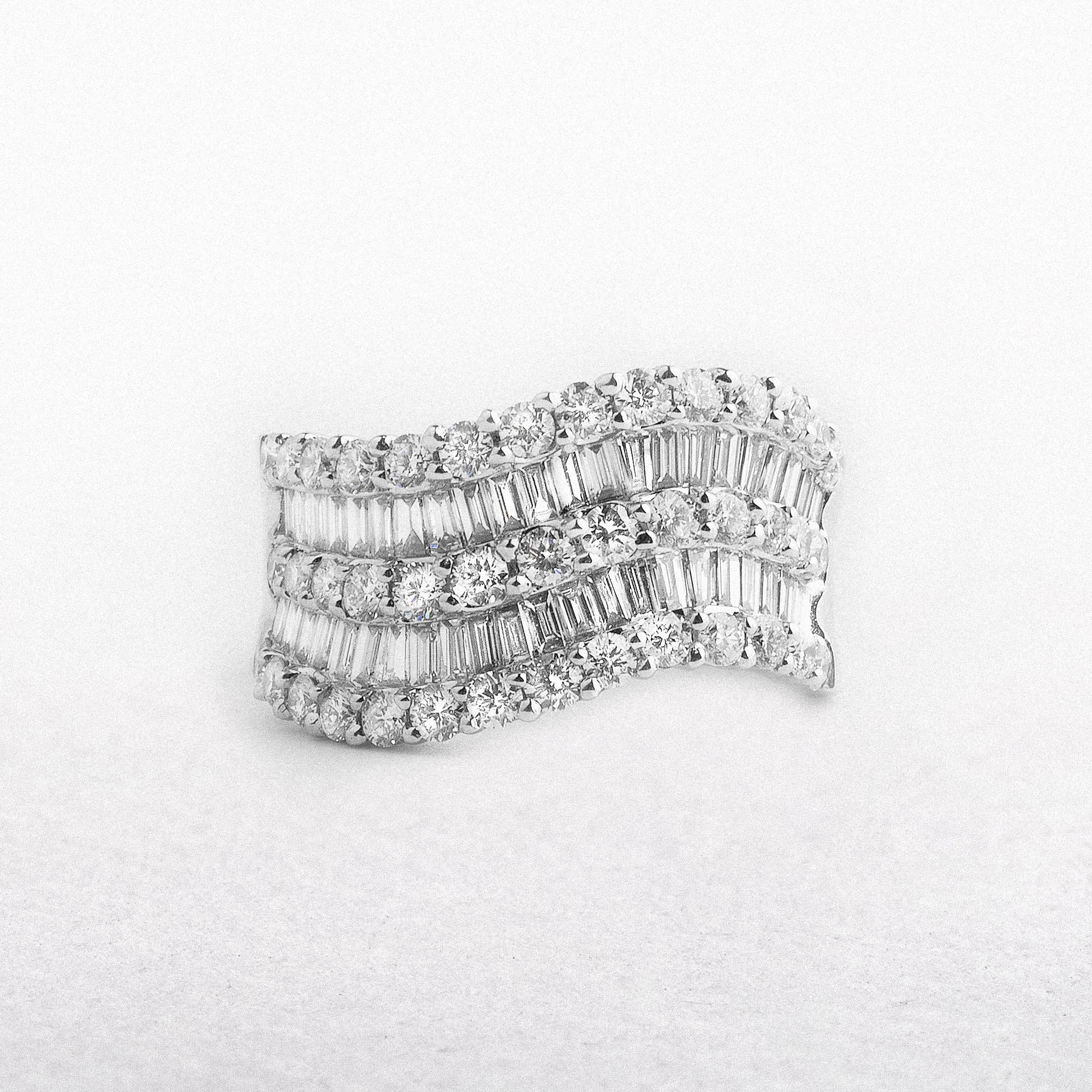 18ct White Gold Natural Diamond Wave Style Dress Ring