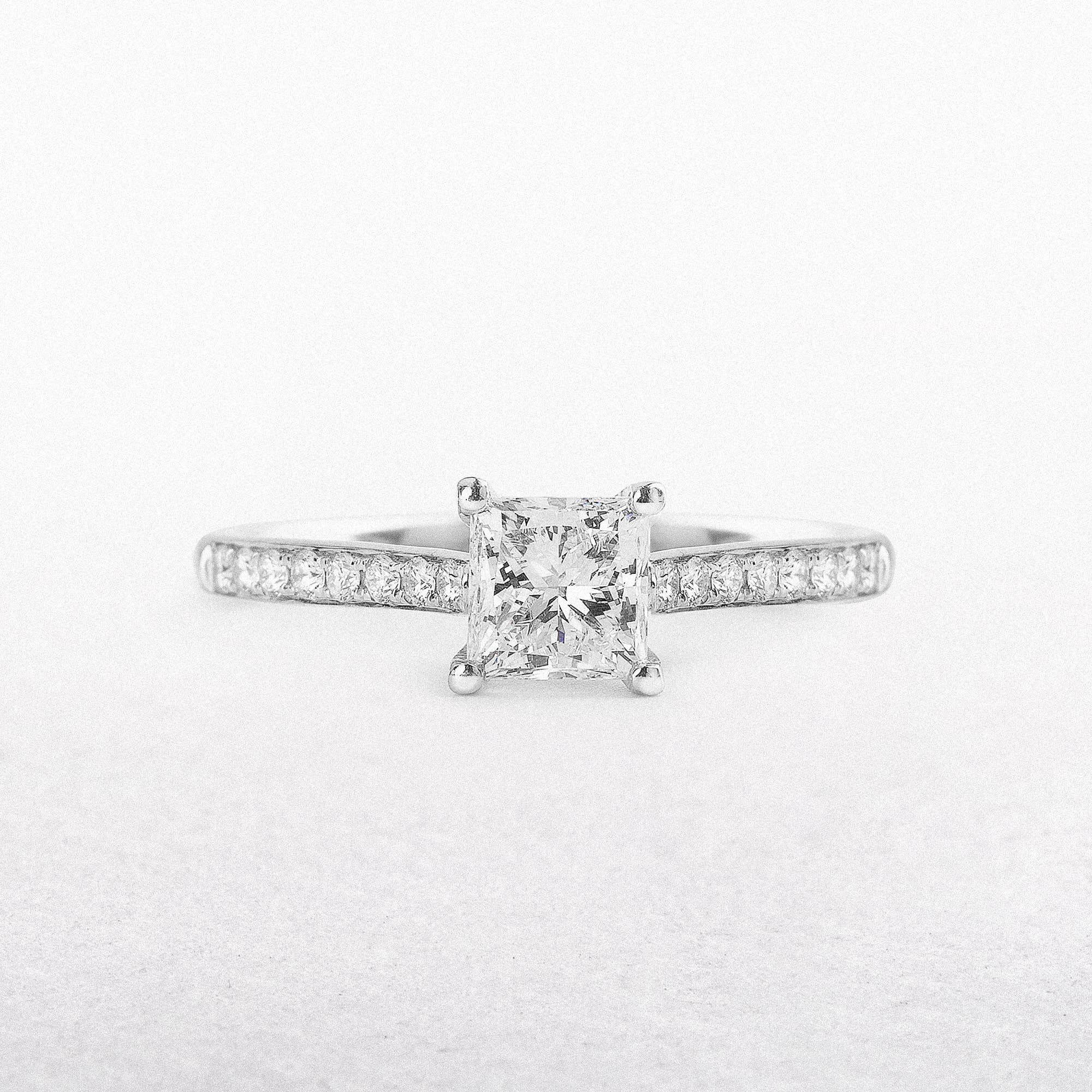 18ct White Gold Princess Cut Natural Diamond Solitaire Ring with Natural Diamond Shoulders