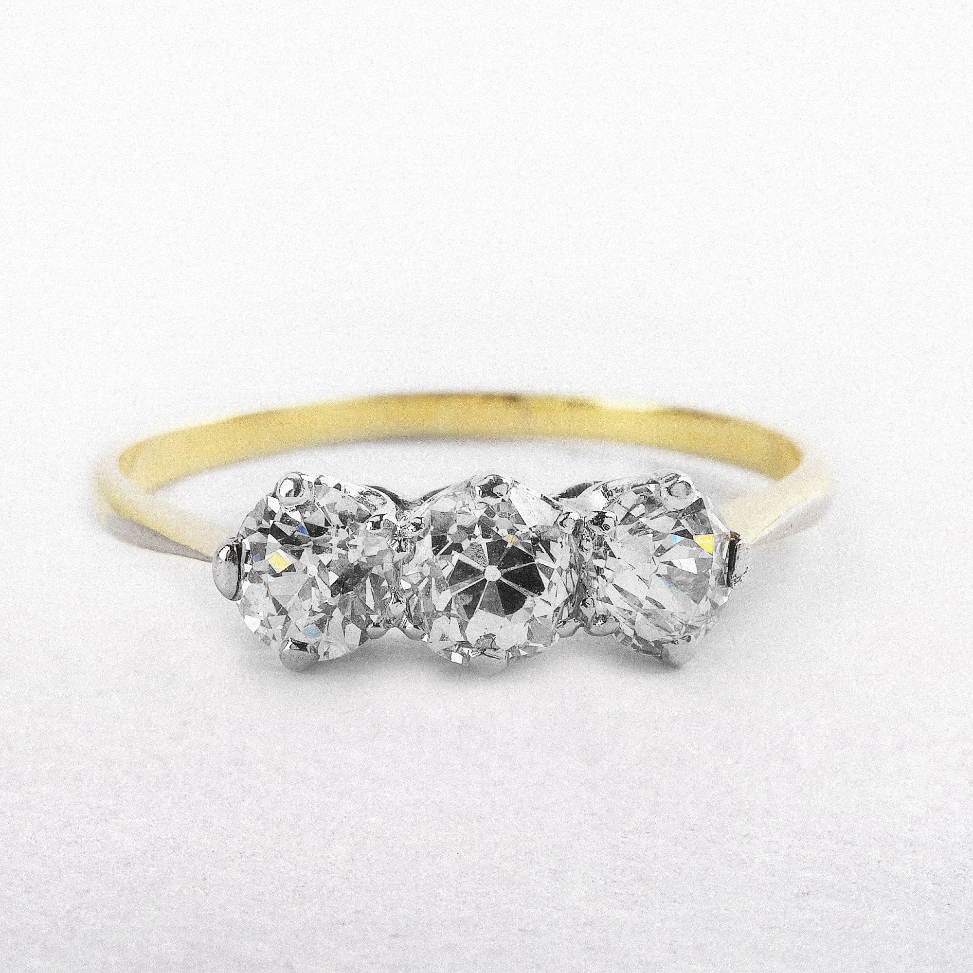 18ct Yellow Gold Antique Three Stone Diamond Ring