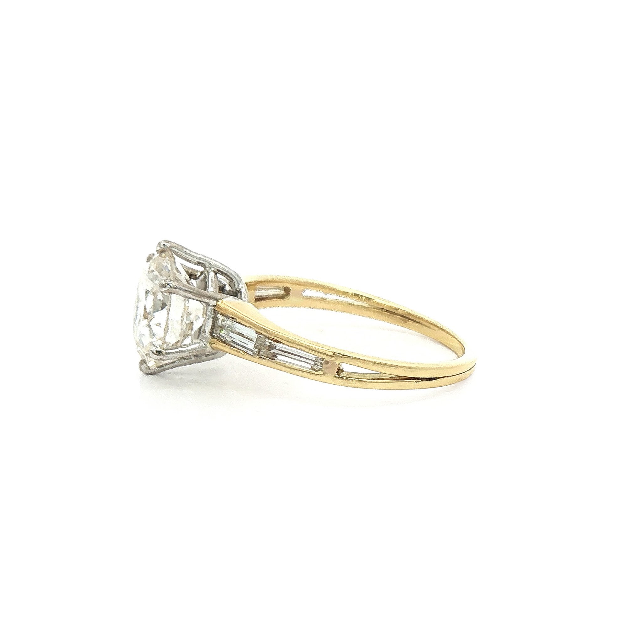 2.52ct J VS1 Natural Diamond Six Claw Solitaire & Baguette Shoulders in 18ct Yellow Gold