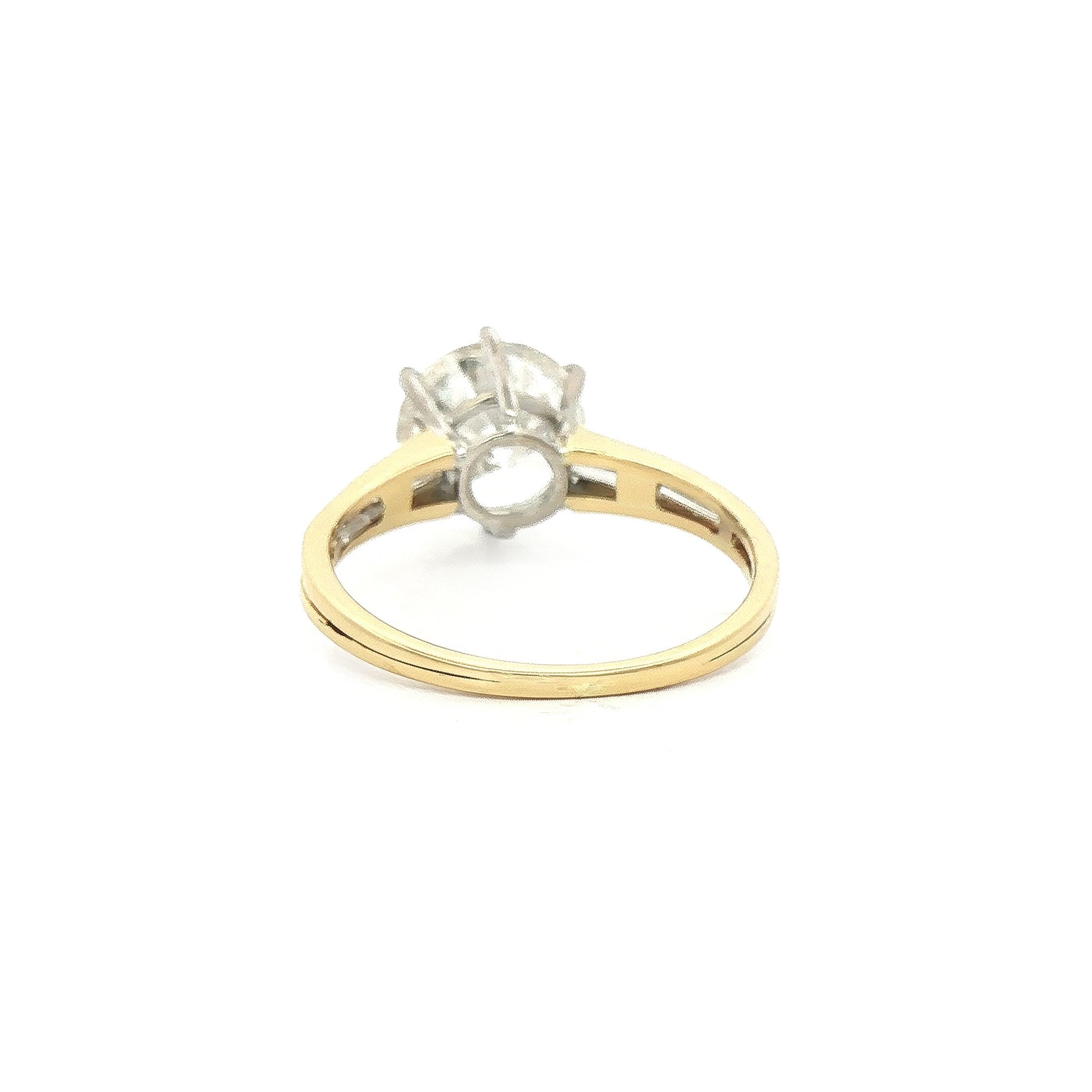2.52ct J VS1 Natural Diamond Six Claw Solitaire & Baguette Shoulders in 18ct Yellow Gold