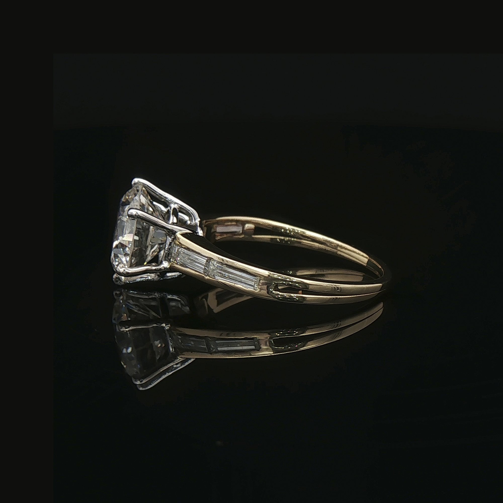 2.52ct J VS1 Natural Diamond Six Claw Solitaire & Baguette Shoulders in 18ct Yellow Gold