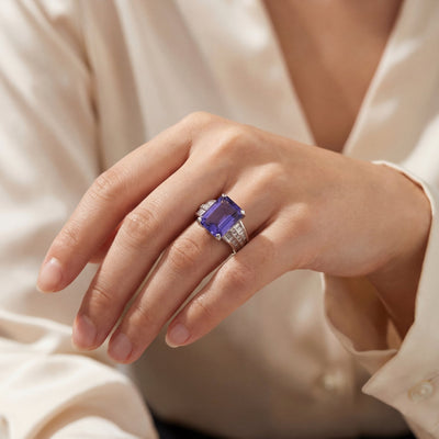 4.35ct Tanzanite & 0.37ct Natural Diamond Baguette Shoulders in Platinum