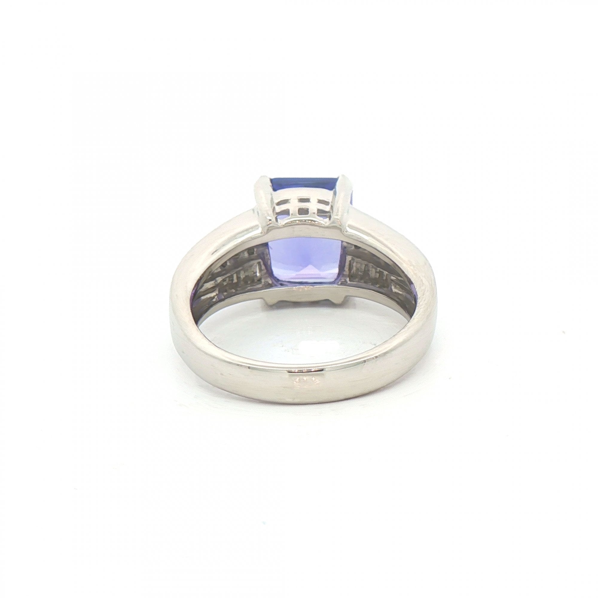 4.35ct Tanzanite & 0.37ct Natural Diamond Baguette Shoulders in Platinum