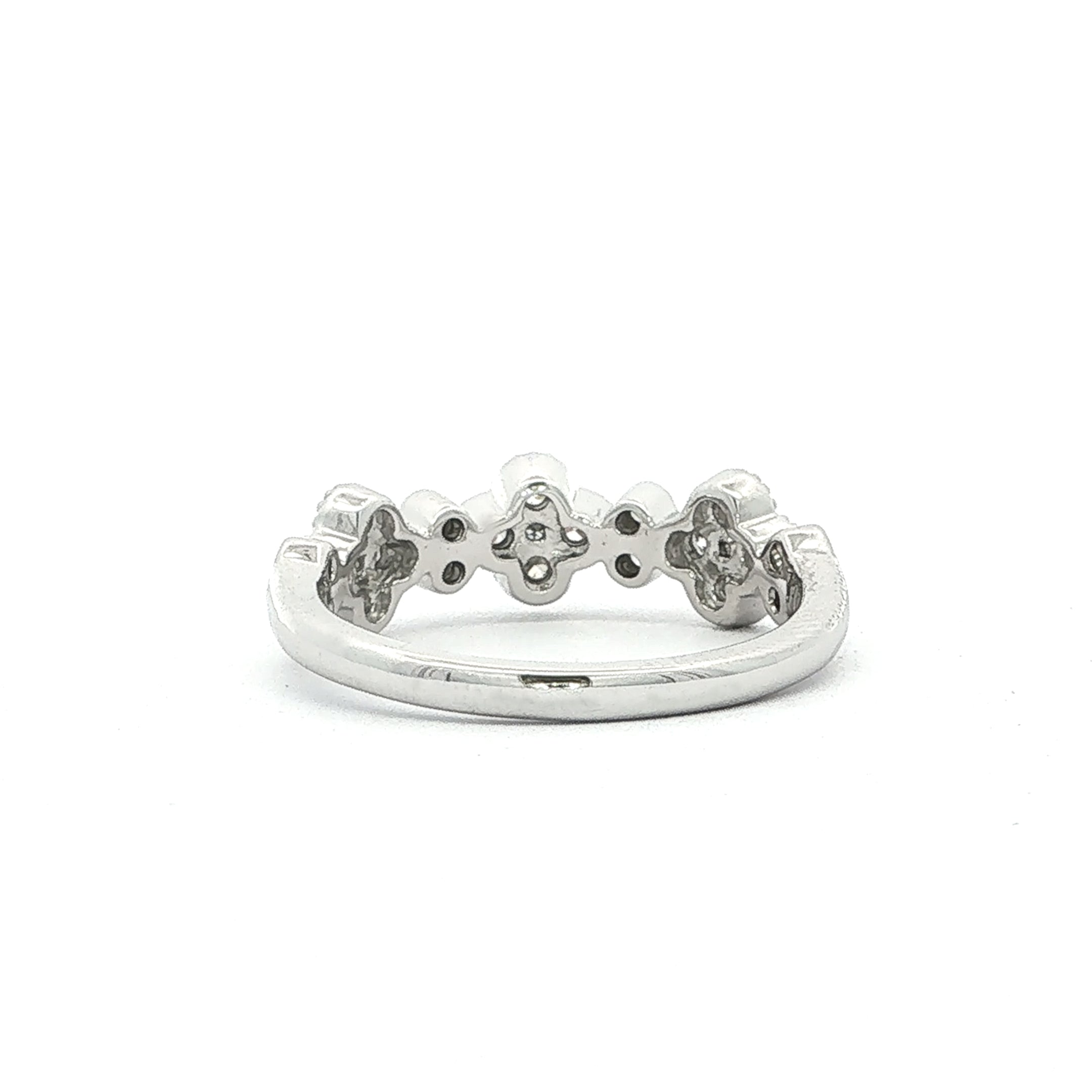18ct White Gold Floral Natural Diamond Ring 0.70ct 3.80gm