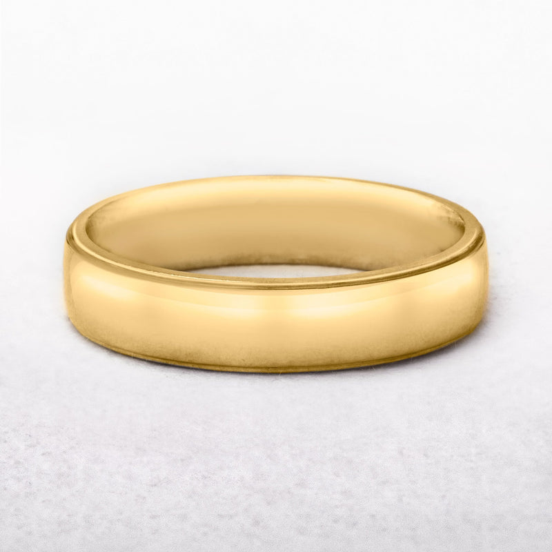 5mm Gents Edged Wedding Band In 9ct Yellow Gold