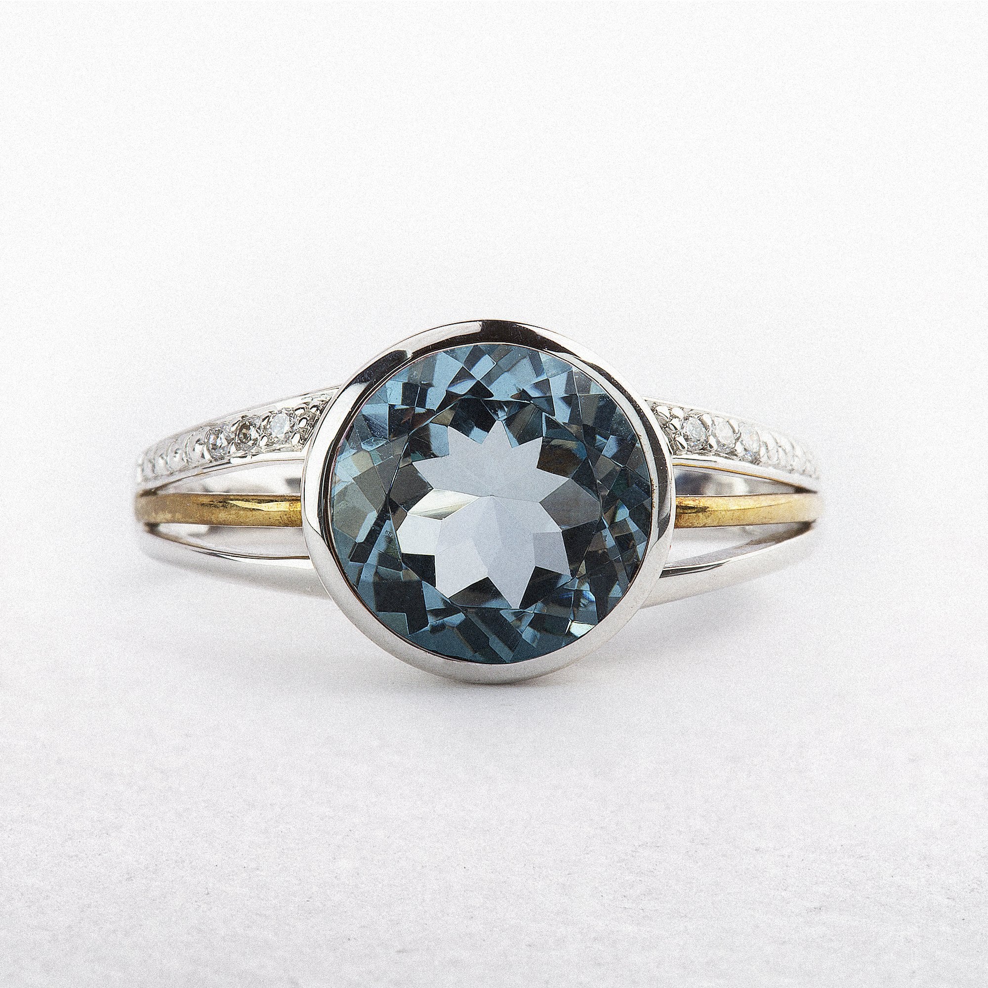 9ct White Gold Blue Topaz Natural Diamond Dress Ring