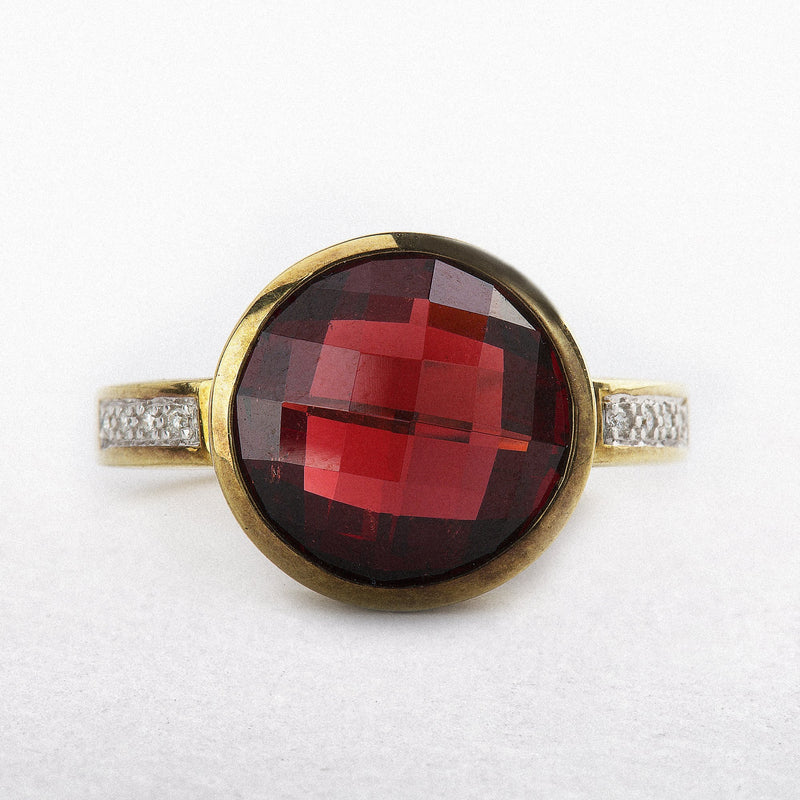 9ct Yellow Gold Garnet Natural Diamond Dress Ring