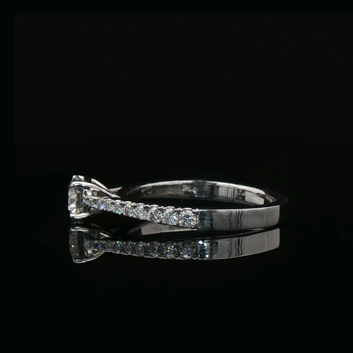0.50ct F vs2 Round Cut Natural Diamond Solitaite With Diamond Shoulders Set In 18ct White Gold