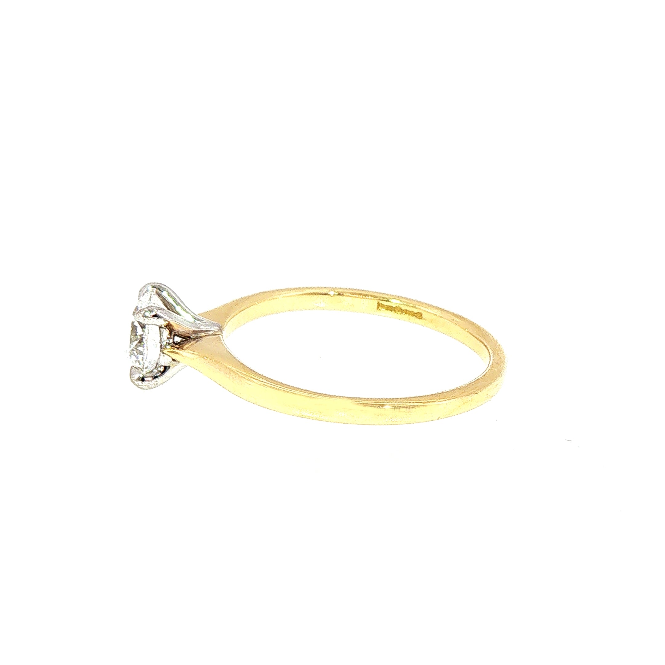 0.75ct D VS2 Certified Solitaire Natural Diamond Ring Set in 18ct Yellow Gold