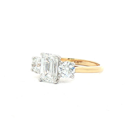 1.26ct F vvs2 Certified Natural Diamond Emerald & Brilliant Three Stone Set in 18ct Yellow Gold