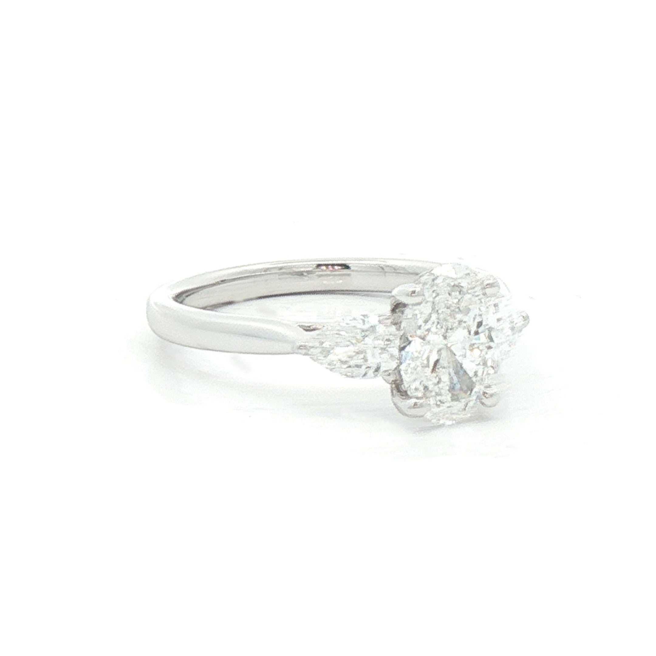 18ct White Gold 1ct E Si1 Natural Diamond Oval Solitaire & Pear Shoulders 0.43ct