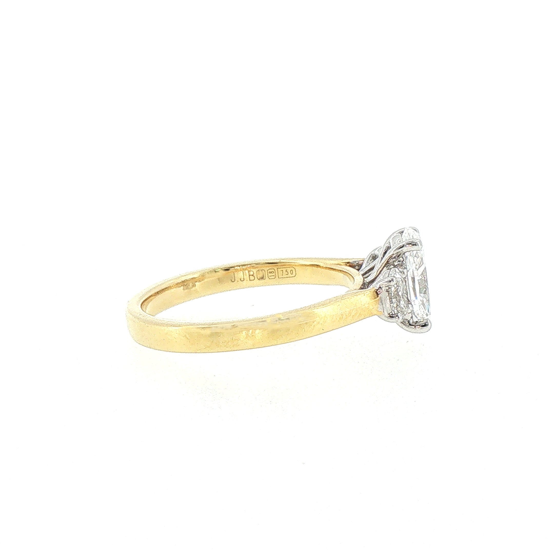 1.33ct D VS2 3 Stone Oval Cut Natural Diamond Ring Set in 18ct Yellow Gold