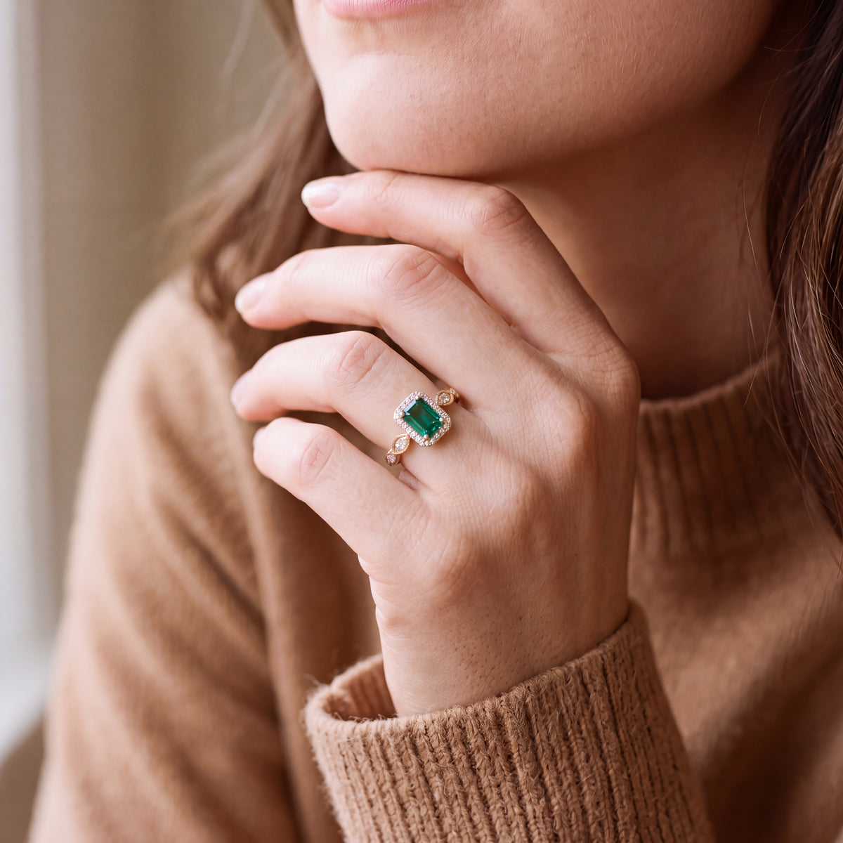 Natural Teal Tourmaline and Natural Diamond Dress Ring in 18ct Yellow Gold