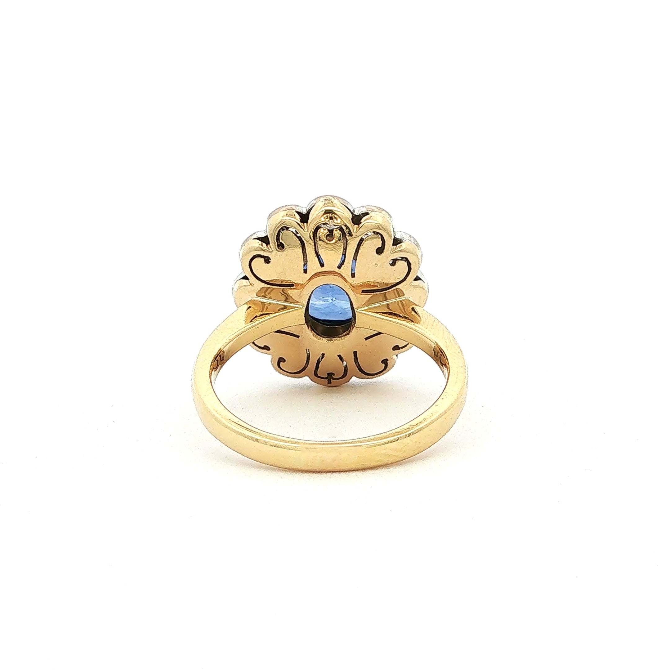 2.72ct Natural Sapphire & 0.96ct Natural Diamond Vintage Oval Cluster Vintage Ring set in 18ct Yellow Gold