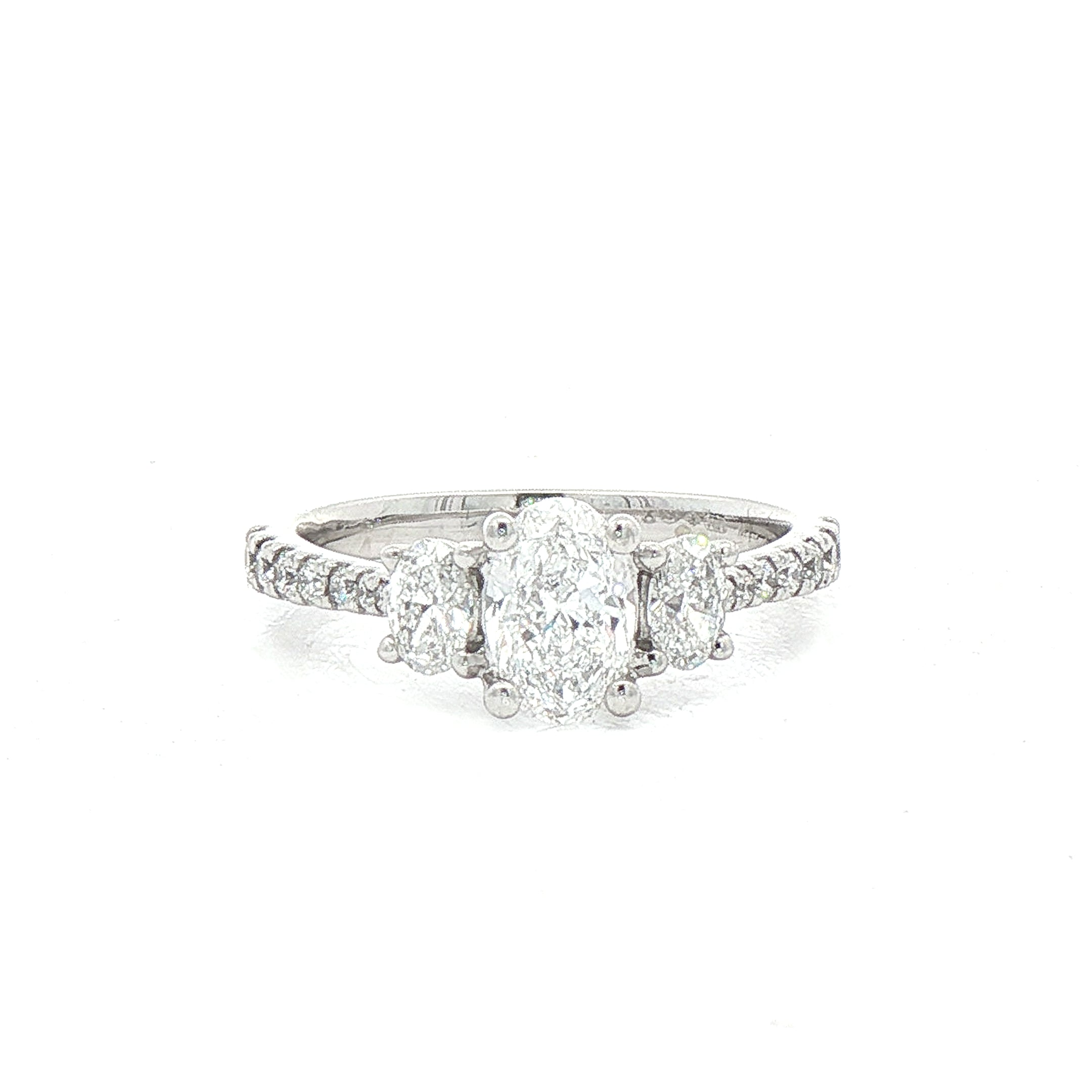 C0.70ct S0.55 D vs2 Certified Oval Natural Diamond With Round Sides & Shoulders Set In Platinum