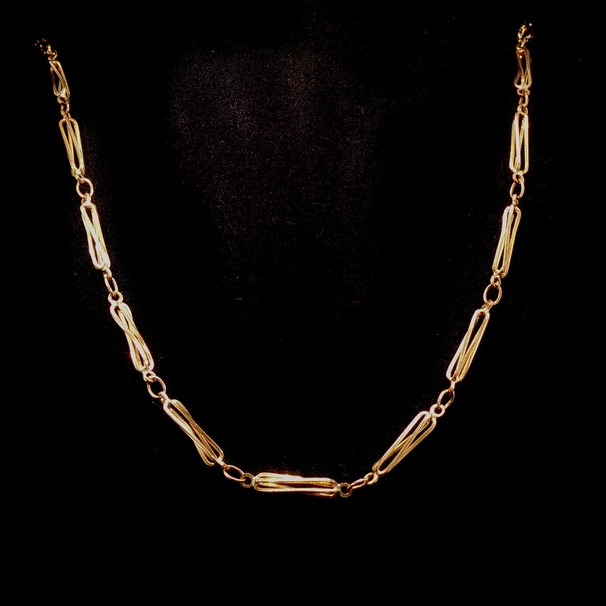 Vintage Twist Trombone Link Chain Weighing 11g in 9ct Yellow Gold