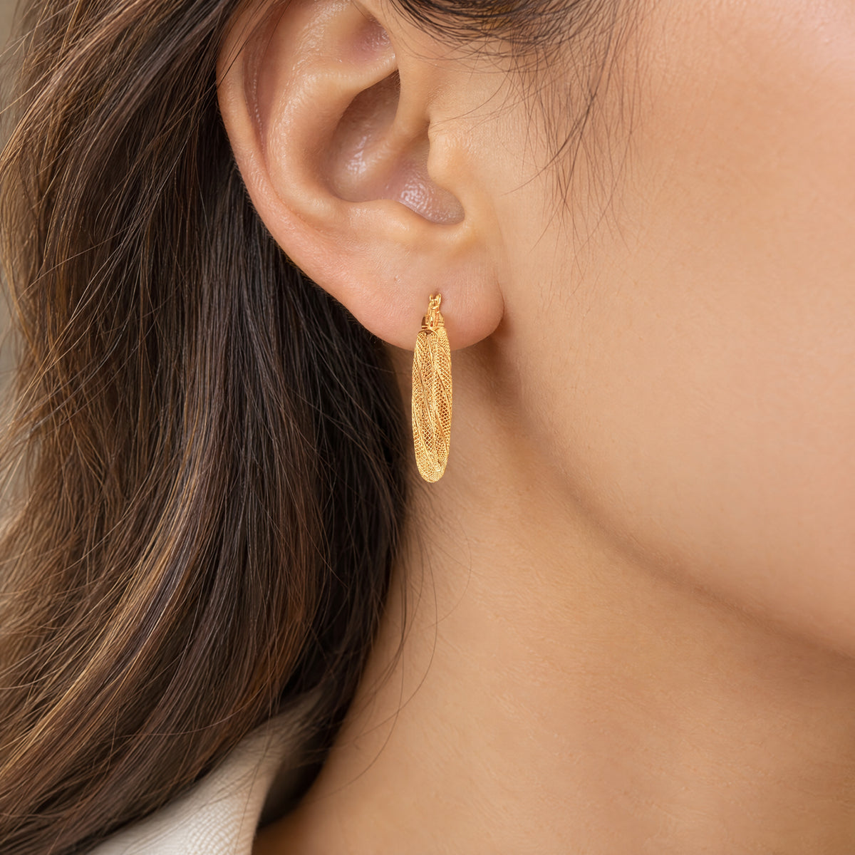 Vintage English Turned Twist Hoop Earrings in 9ct Yellow Gold
