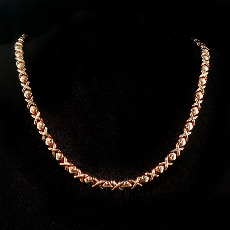 Vintage XO Link Chain Necklace Weighing 16.8g in Yellow Gold