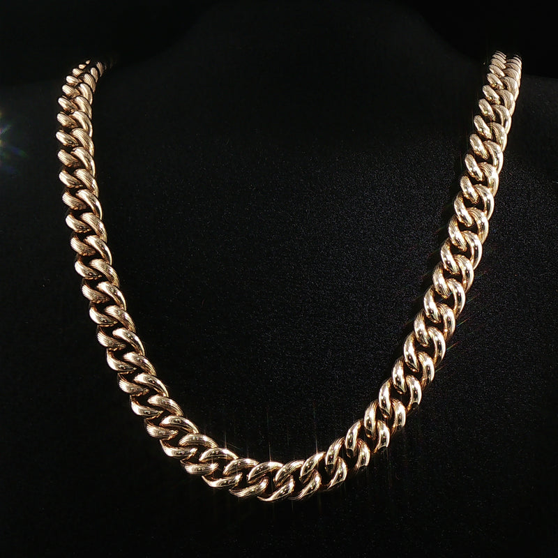 56.7g Vintage 18" Large Curb Link Chain Jump Bolt Ring set in 9ct Yellow Gold