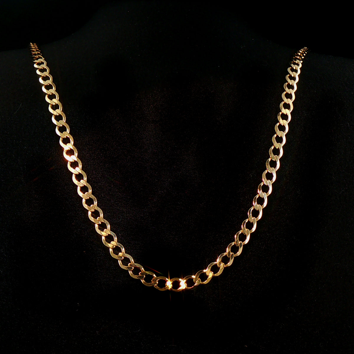 Vintage Filed Curb Link Chain Necklace Weighing 14g in 9ct Yellow Gold