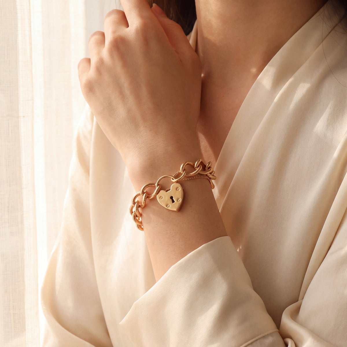 Vintage Open Curb Bracelet with Padlock in 9ct Rose Gold