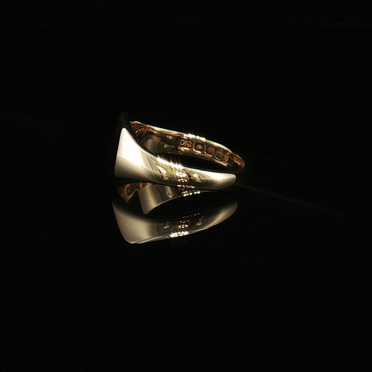 Engraved Vintage Oval Signet Ring in 9ct Yellow Gold