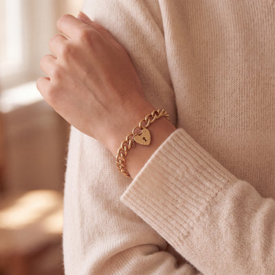 Vintage Round Curb Link Heart Padlock Bracelet in 9ct Yellow Gold