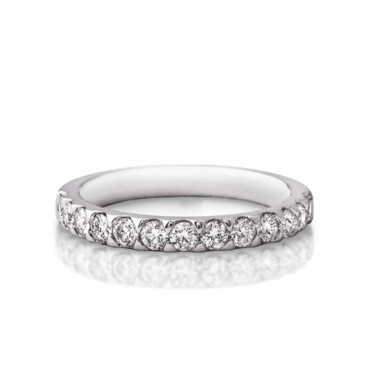 0.60ct Fvs 2.7m Brilliant Cut Triangle Claw Set Natural Diamond Wedding Band In 18ct White Gold